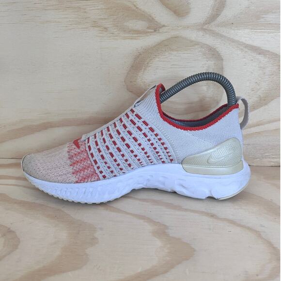 Nike -React Phantom Run Flyknit 2 -Running -White/Red -Women's -7.5 - DH0130-600 - Picture 4 of 9
